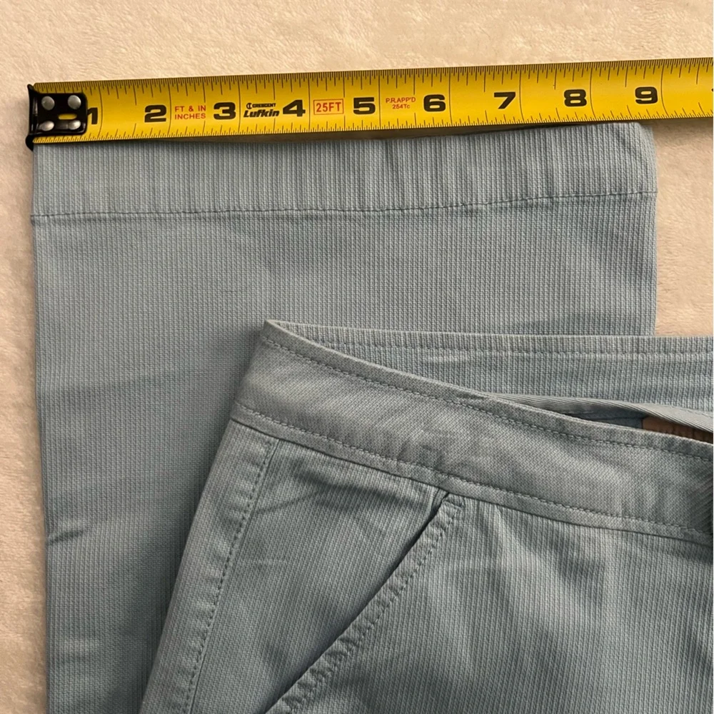 Zena Baby Blue NWOT Corduroy Texture Stretch Capri Pants, Size 12